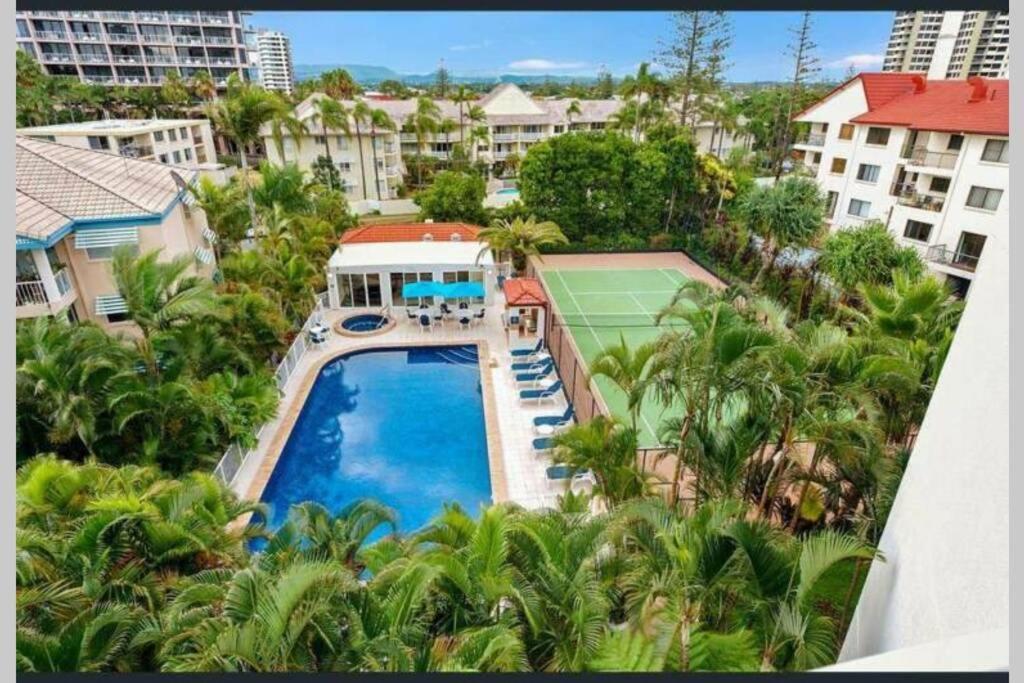 Surfers/Broadbeach Pool View. Free Parking & Wifi Gold Coast Kültér fotó