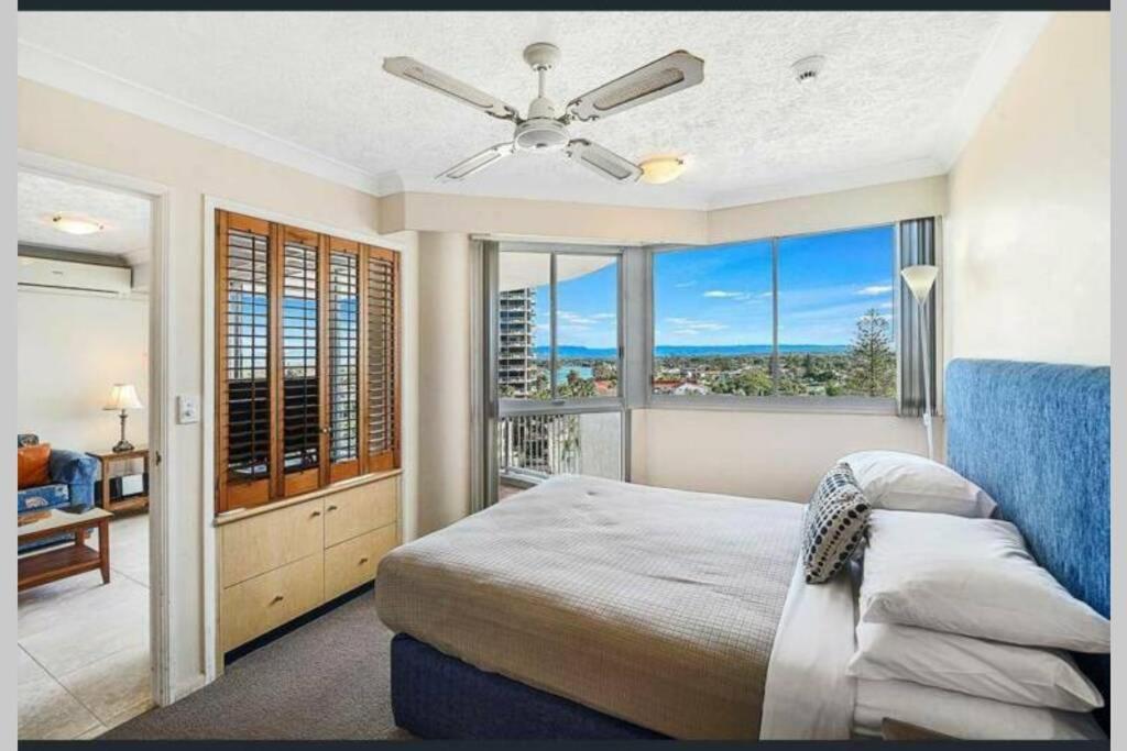Surfers/Broadbeach Pool View. Free Parking & Wifi Gold Coast Kültér fotó
